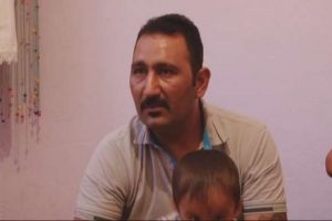 Çocukları için böbreğini satışa çıkardı