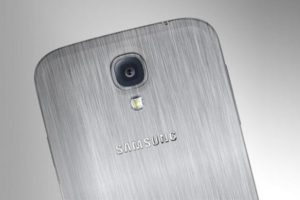 S5 metal mi olacak?