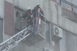 Ayakkabı imalathanesinde korkutan yangın