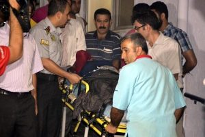 Sınırı aşan kurşun çamaşır asan kadını yaraladı