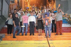 Merdivende 'renkli' uzlaşma