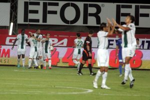 Bursaspor sezonun ilk galibiyeti ile tanıştı