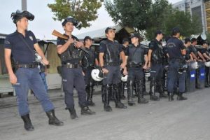 500 polis, 400 zabıtayla yıkım