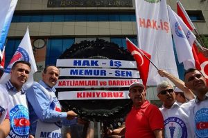 Memur-Sen ve Hak-İş'ten BM'ye siyah çelenk