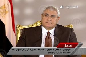 Mansur ilk defa halka konuştu