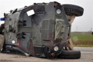 Askeri araç kaza yaptı: 5 asker yaralı