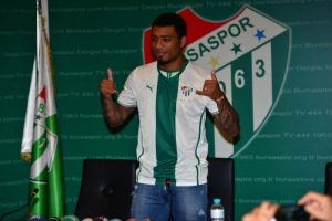 Colin Kazım gönülleri fethetti!