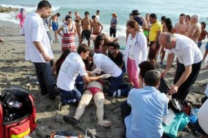 2 turist boğularak öldü