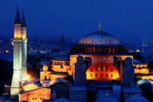 Ayasofya'ya yeni ışık sistemi