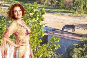 Çevreci Candan muhtarı azarladı