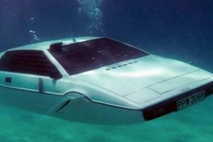 James Bond'un arabası 950 bin sterlin