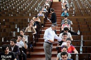 Sınav salonlarına kameralı takip