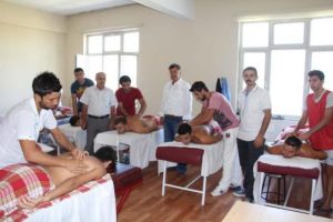 Kursu bitiren masörlere iş fırsatı