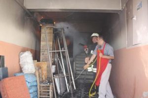 Apartmanda yangın paniği