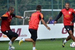 Galatasaray, Antalyaspor hazırlıklarını sürdürüyor