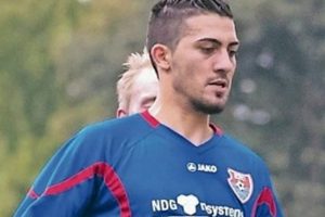 Almanya'da Türk futbolcuya bahis cezası!