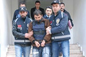 Eşi ve 3 çocuğunu öldürdü tahliye istedi