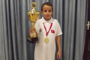Kağan Aydınçelebi 10 yaşında Avrupa şampiyonu oldu