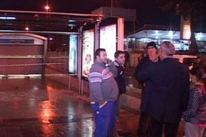 Beklediği tramvayın altında can verdi