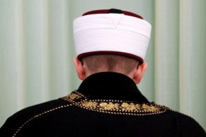 İmam, AKP'li başkanı taciz etti