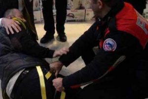 Nişanlısını taciz edeni AVM'de vurdu