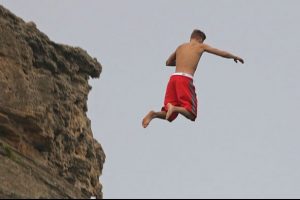 Uçtu uçtu Justin uçtu!