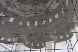 Camide iskele çöktü: 1 ölü, 2 yaralı
