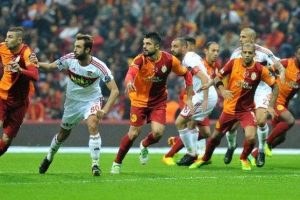Cimbom 1 attı, 1 eksildi