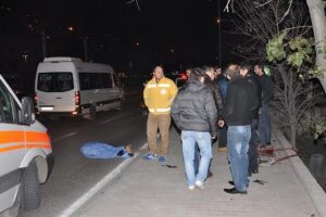 Bursa'da dehşet kaza! Araba ikiye bölündü, kızın kafası koptu