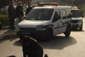 Bağcılar'da otobüs durağında dehşet