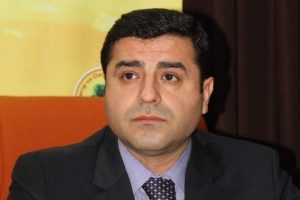 Demirtaş'a sürpriz ziyaret!