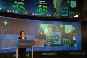 NASDAQ'ın kapanış zilini Prof. Dr. Barbarosoğlu çaldı