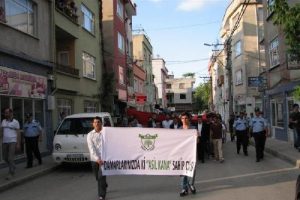 Bursa'da 'bonzai'ye karşı protesto yürüyüşü