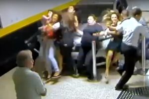 Otomobil yayaların arasına daldı: 2 ölü, 4 yaralı