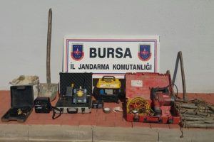 Bursa'da defineciler suçüstü yakalandı