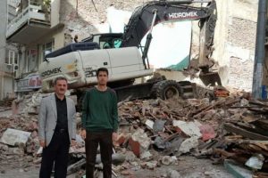 Bursa'da Lise Caddesi'nde yıkım