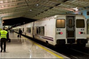 Tren şefi uyardı: Tok gelin bayılmayın