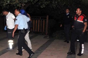 Falezlerde intihar pazarlığı