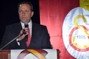 Galatasaray'da muhalifler satışa karşı!
