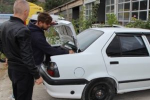 Aldığı aracın önü 1996 model, arkası 2000 model çıktı