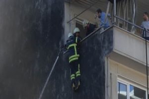Bursa'da alevlerin içine düşen itfaiye eri konuştu