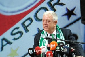 Bursaspor Başkanı Ay: ''Futbolculara Turan'ın şahsi çek karnesinden ödeme yaptık''