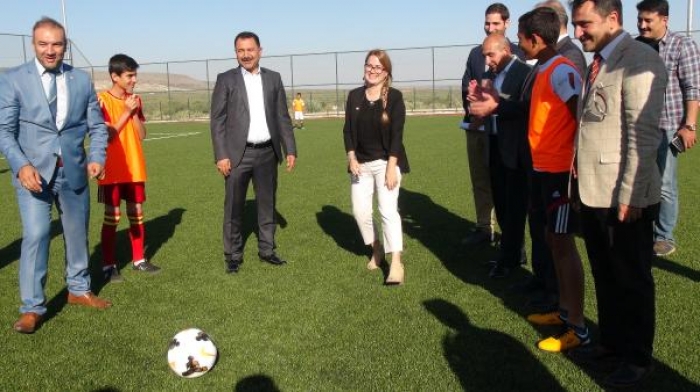 Kilis'te Türk ve Suriyeli çocuklar maç yaptı