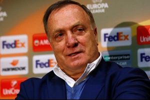Dirk Advocaat ve Robin van Persie basın toplantısı düzenledi