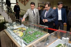 Bursa Valisi Küçük'ten Osmangazi'nin projelerine övgü