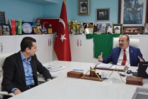 Bursaspor taraftarından Türkyılmaz'a ziyaret