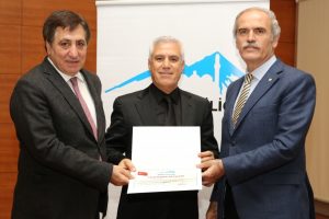 Bursa Valisi'nden Başkan Bozbey'e eğitime katkı teşekkürü