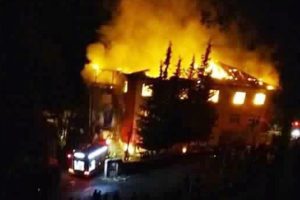 Adana'da öğrenci yurdundaki yangına yayın yasağı kaldırıldı