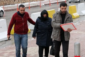 Yakalanması için ödül konulan dolandırıcı yakalandı