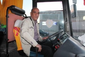 Kulübün hem başkanı hem şoförü hem de malzemecisi